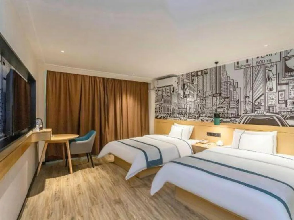 Bed in City Comfort Inn Yulin Youth Square 1st People's Hospital