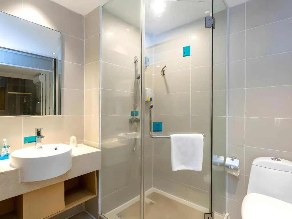 City Comfort Inn Yulin Youth Square 1st People's Hospital