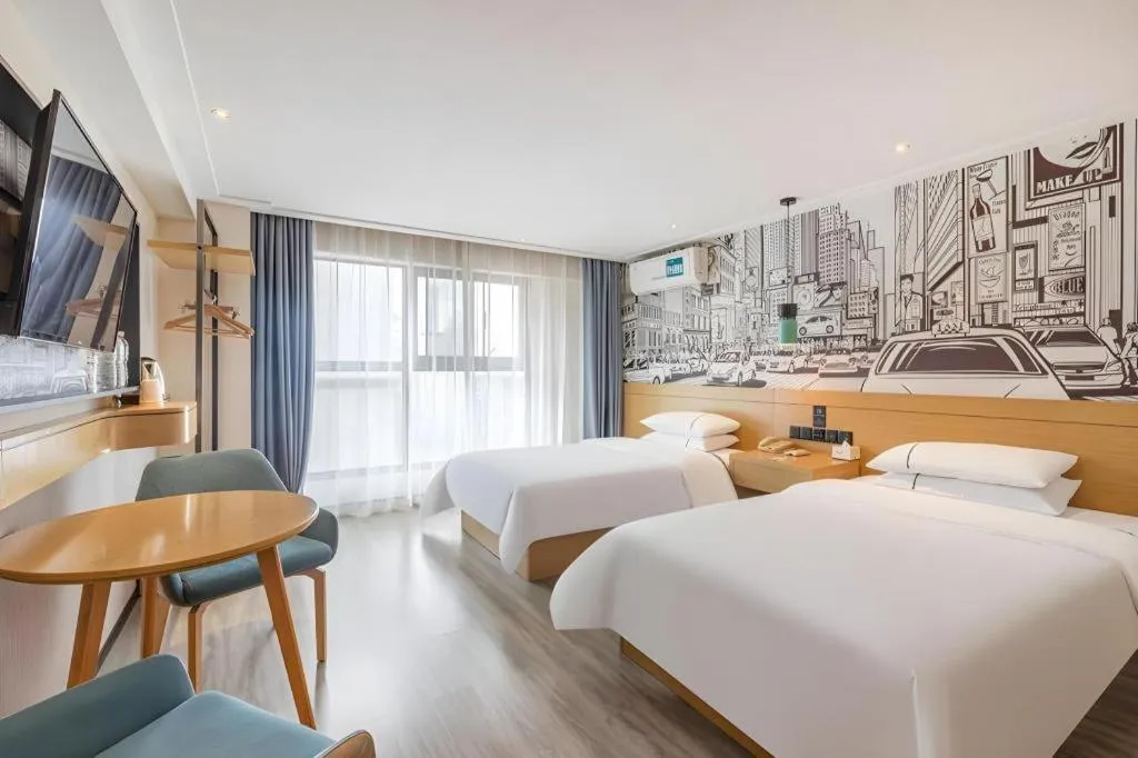 Bed in City Comfort Inn Wuhan Dream Times Baotong Temple Metro Station