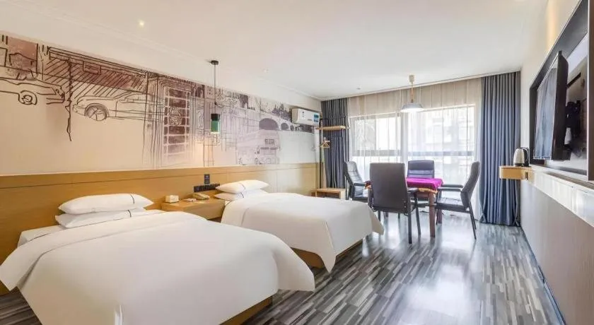 Bed in City Comfort Inn Wuhan Dream Times Baotong Temple Metro Station