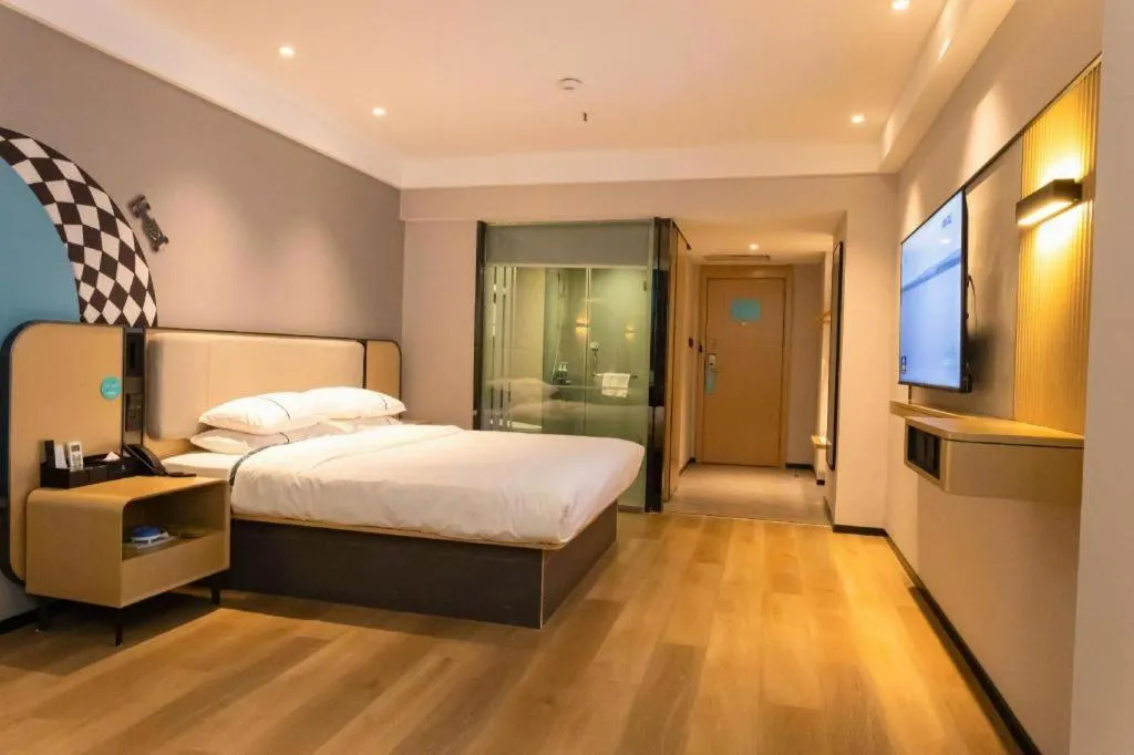 Bed in City Comfort Inn Wuhan Dream Times Baotong Temple Metro Station