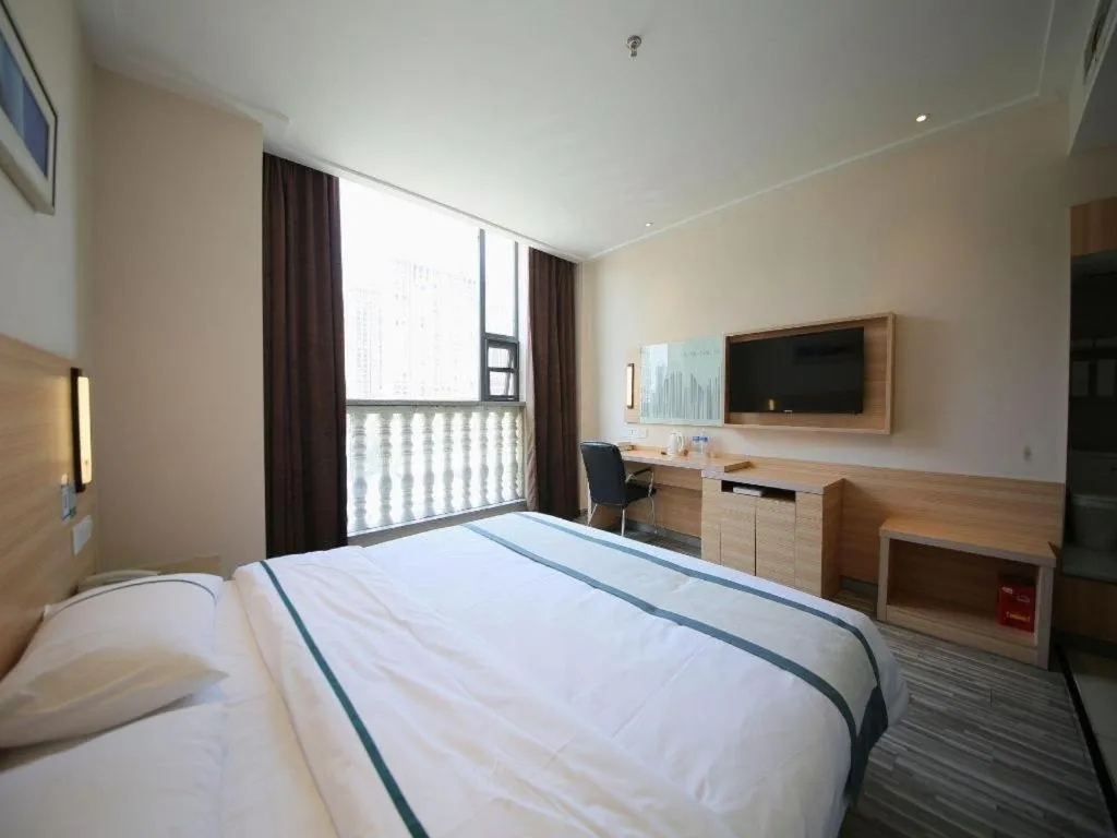 Bed in City Comfort Inn Huangshi Yangxin Mingyuewan Park