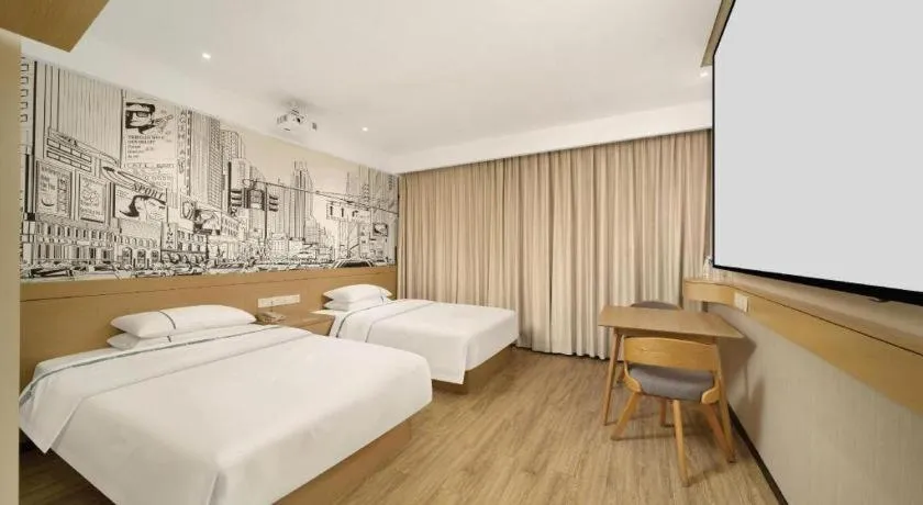 Bed in City Comfort Inn Huangshi Yangxin Mingyuewan Park