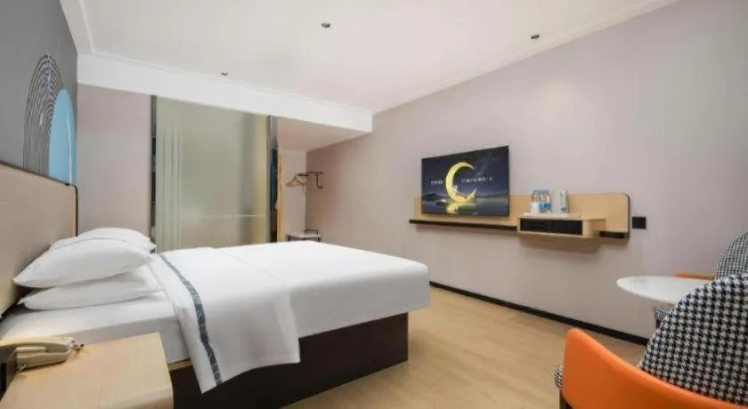 Bed in City Comfort Inn Huangshi Yangxin Mingyuewan Park