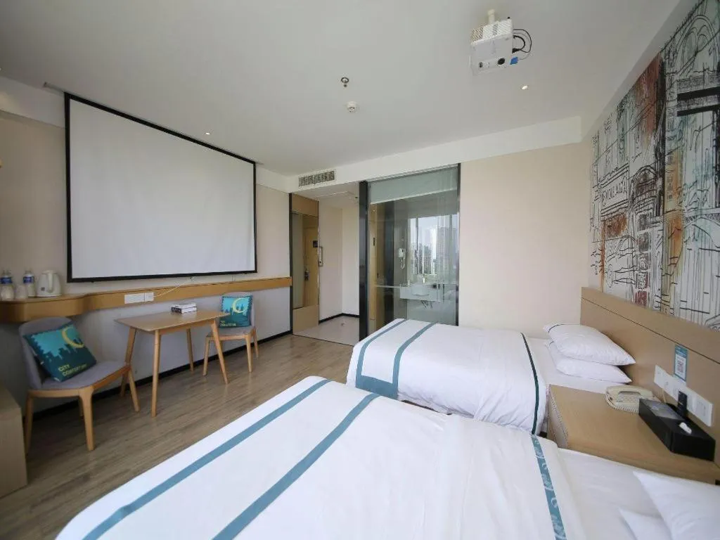 Bed in City Comfort Inn Huangshi Yangxin Mingyuewan Park