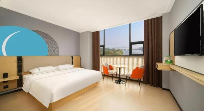 Bed in City Comfort Inn Huangshi Yangxin Mingyuewan Park