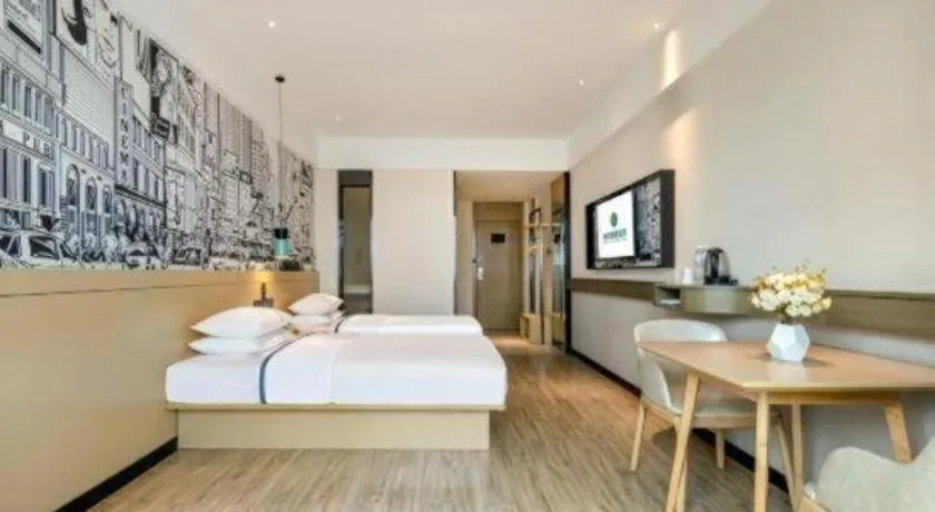 Bed in City Comfort Inn Liuzhou Gubu Street Ma'anshan Park