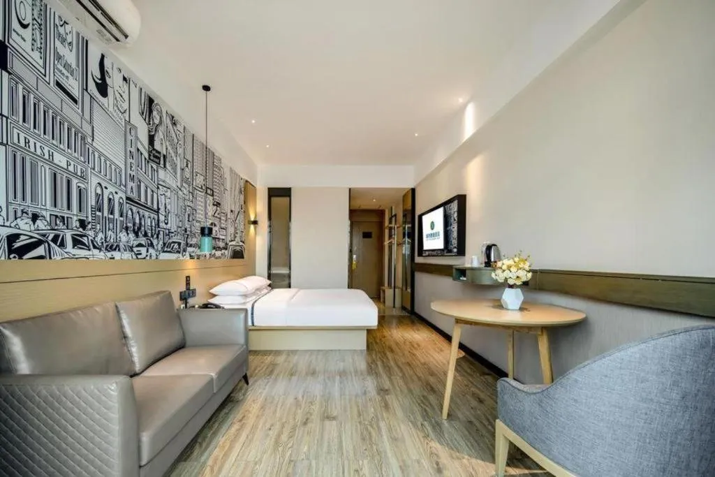 Bed in City Comfort Inn Liuzhou Gubu Street Ma'anshan Park