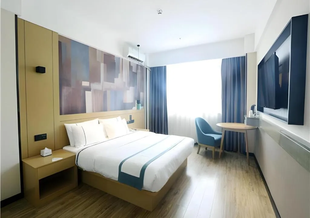Bed in City Comfort Inn Liuzhou Gubu Street Ma'anshan Park