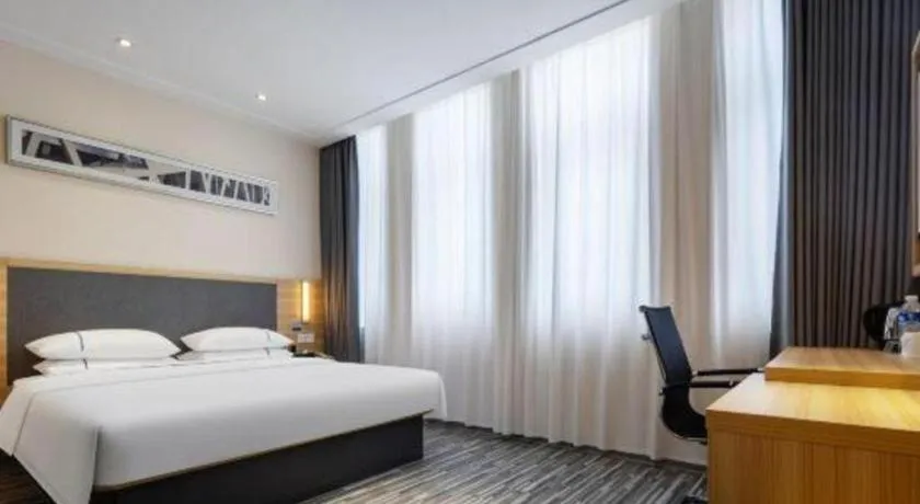 Bed in City Comfort Inn Hefei Binhu Wanda Plaza