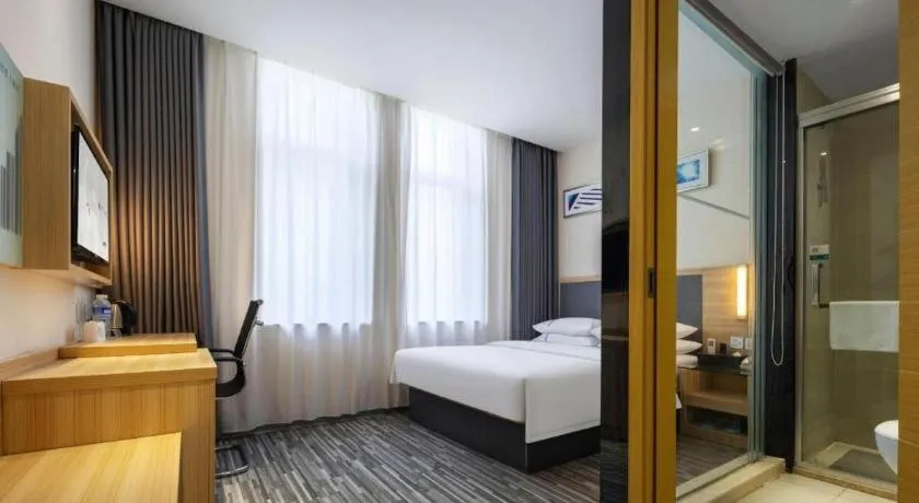 Bed in City Comfort Inn Hefei Binhu Wanda Plaza