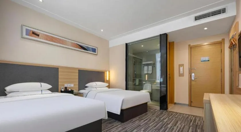 Bed in City Comfort Inn Hefei Binhu Wanda Plaza