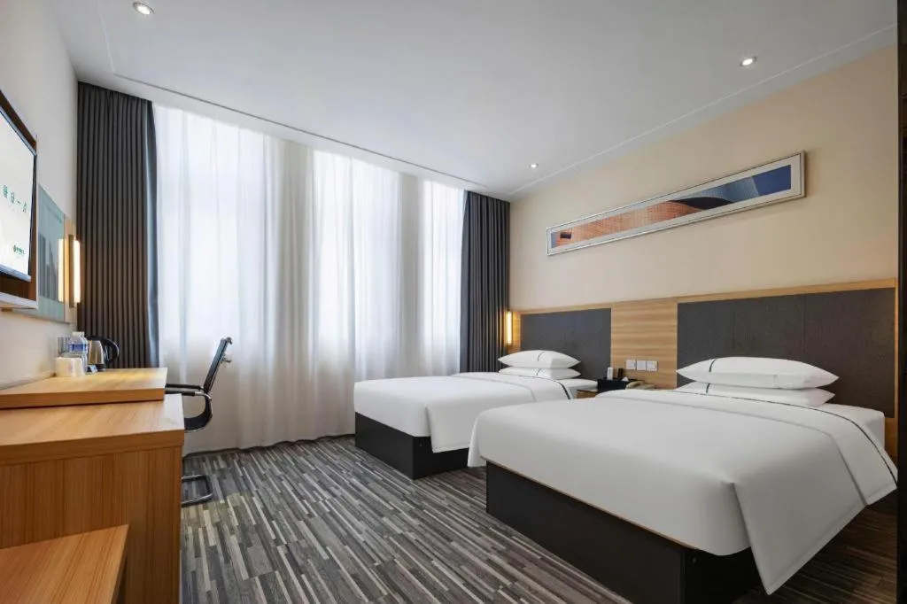 Bed in City Comfort Inn Hefei Binhu Wanda Plaza