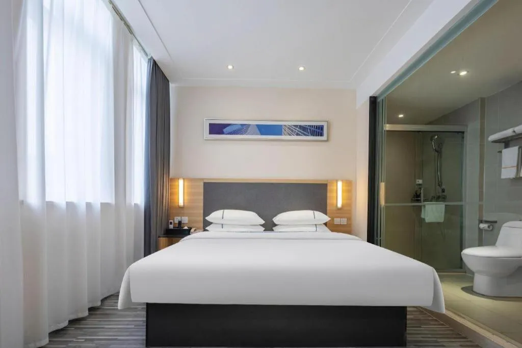 Bed in City Comfort Inn Hefei Binhu Wanda Plaza