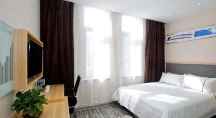 Bed in City Comfort Inn Hefei Binhu Wanda Plaza