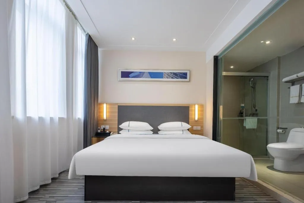 Bed in City Comfort Inn Hefei Binhu Wanda Plaza