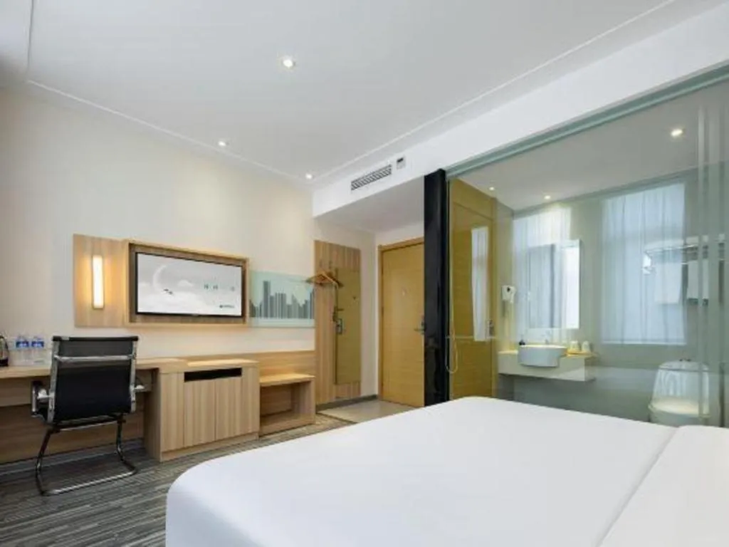 Bed in City Comfort Inn Hefei Binhu Wanda Plaza