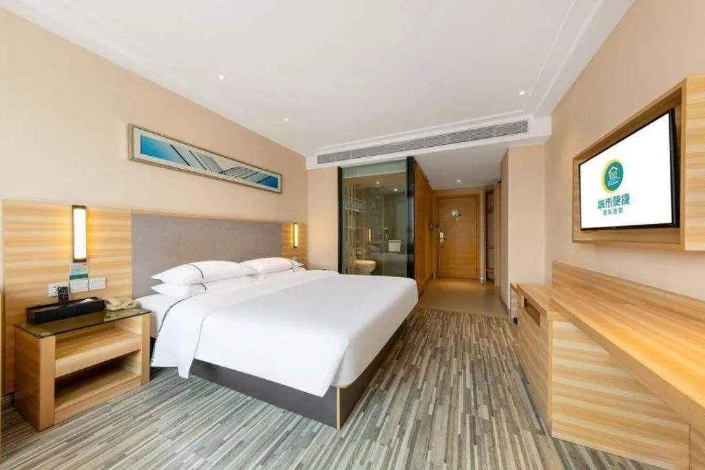 Bed in City Comfort Inn Zhanjiang South Zhenchuan Avenue