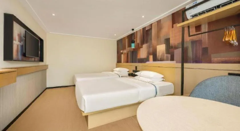 Bed in City Comfort Inn Nanning Xiangsi Lake Gaoxin Avenue