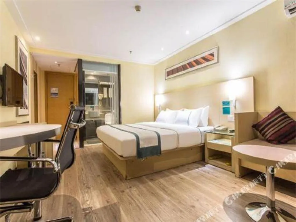 Bed in City Comfort Inn Nanning Jianzheng Road Food Street