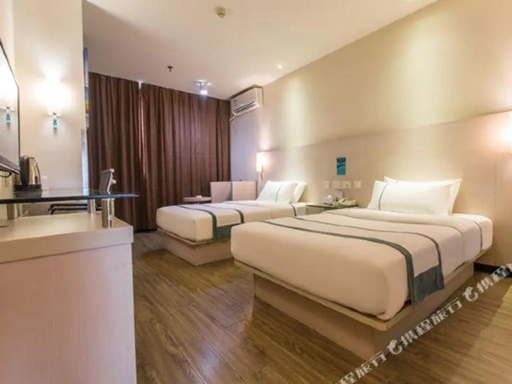 Bed in City Comfort Inn Nanning Jianzheng Road Food Street