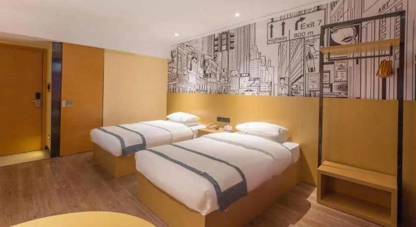 Bed in City Comfort Inn Nanning Jianzheng Road Food Street