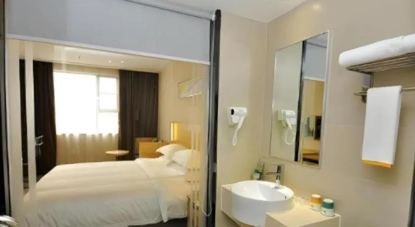 Bed in City Comfort Inn Heyuan Longchuan Bus Station