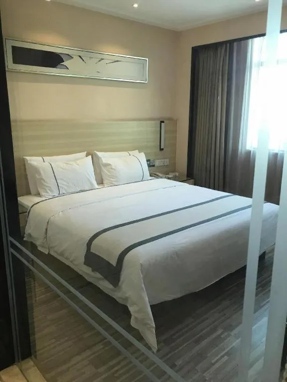 Bed in City Comfort Inn Heyuan Longchuan Bus Station