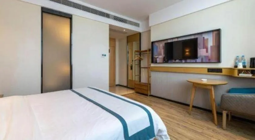 Bed in City Comfort Inn Dongguan Gaobu Avenue