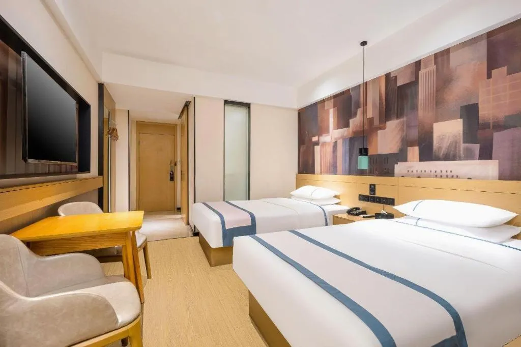 Bed in City Comfort Inn Dongfang Donghai Road Gymnasium Municipal Government