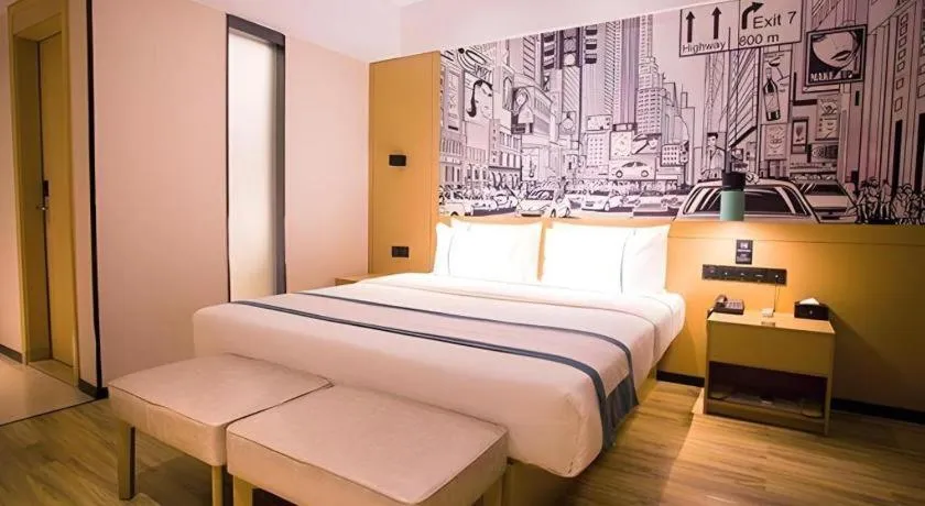 Bed in City Comfort Inn Dongfang Donghai Road Gymnasium Municipal Government