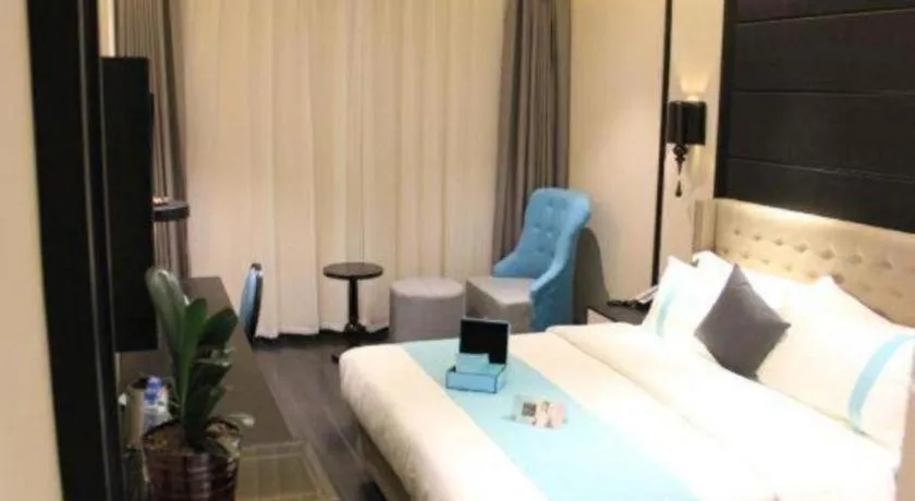 Bed in Xana Hotelle· Shijiazhuang Yaqing Street