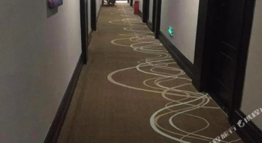 Xana Hotelle· Shijiazhuang Yaqing Street