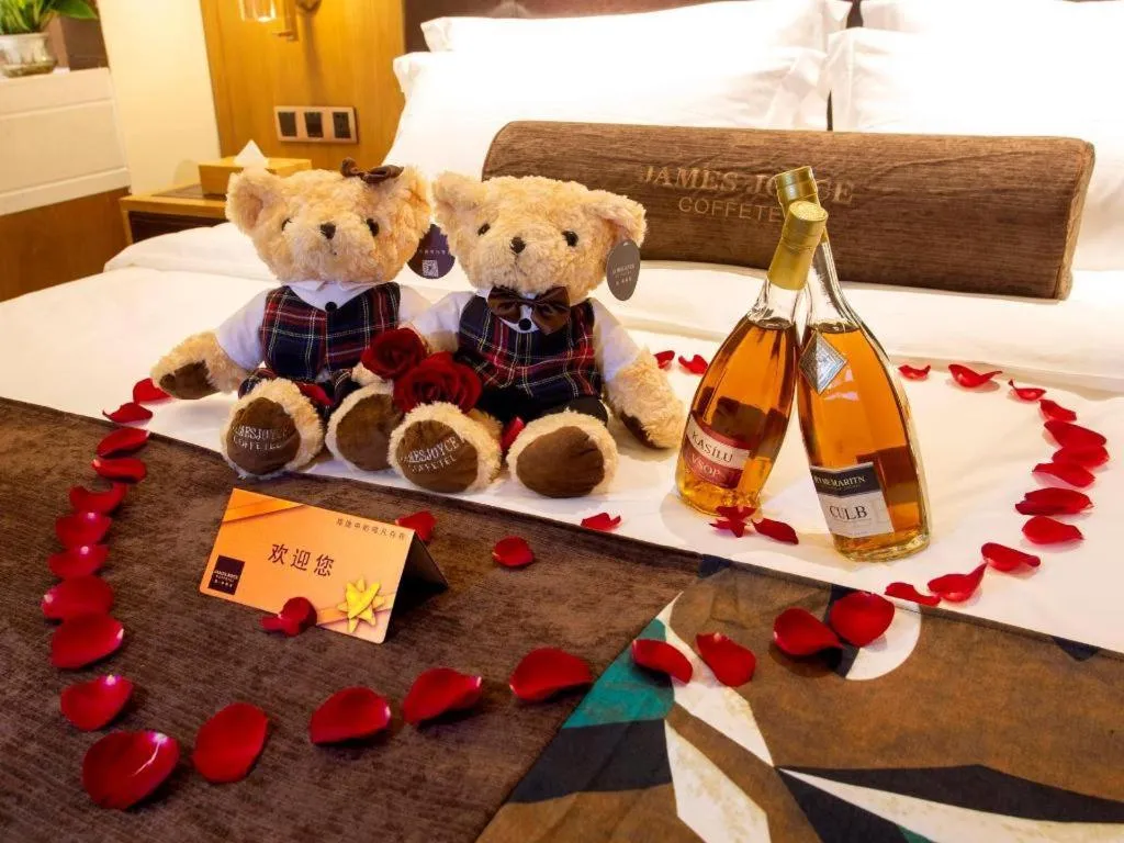 James Joyce Coffetel· Wuhan Wangjiawan Taojialing Metro Station