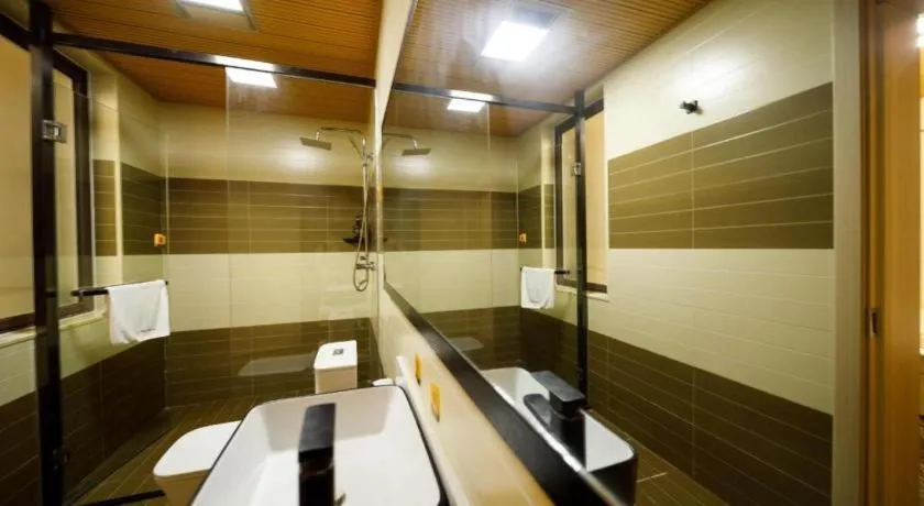 IU Hotels· Xincheng Haibing University Store