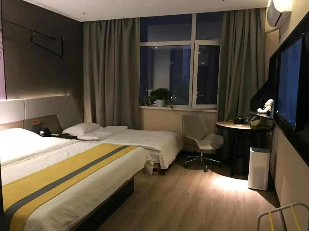 Bed in IU Hotels· Xincheng Haibing University Store