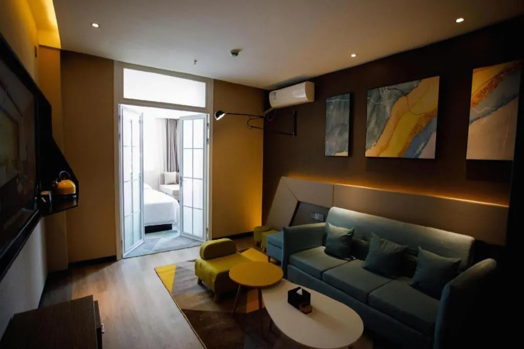 IU Hotels· Xincheng Haibing University Store