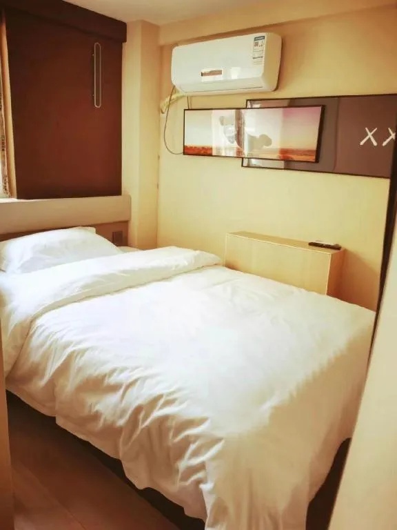 Bed in IU Hotels· Xincheng Haibing University Store