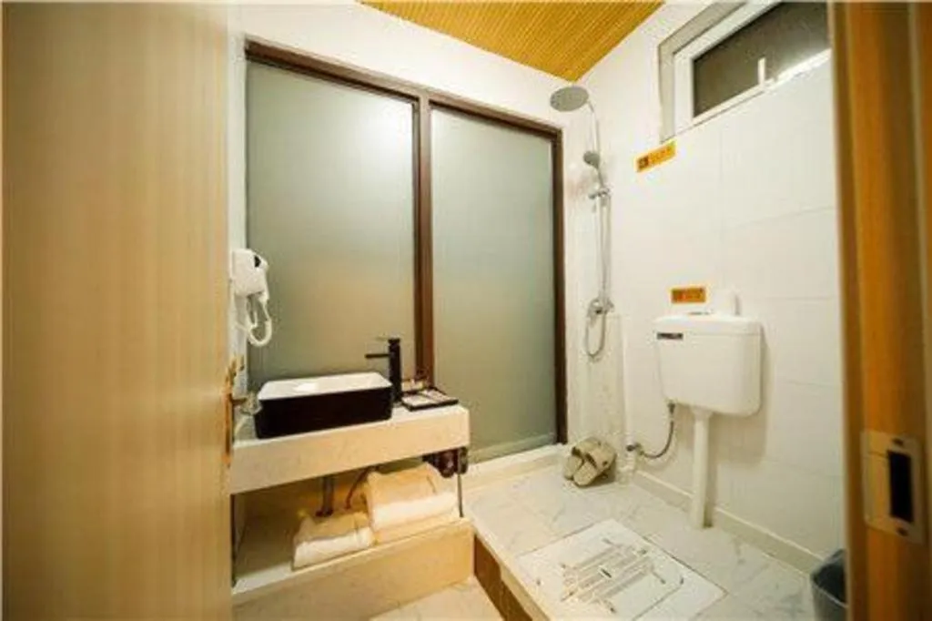 IU Hotels· Xincheng Haibing University Store