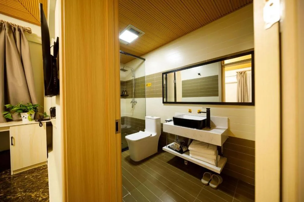 IU Hotels· Xincheng Haibing University Store