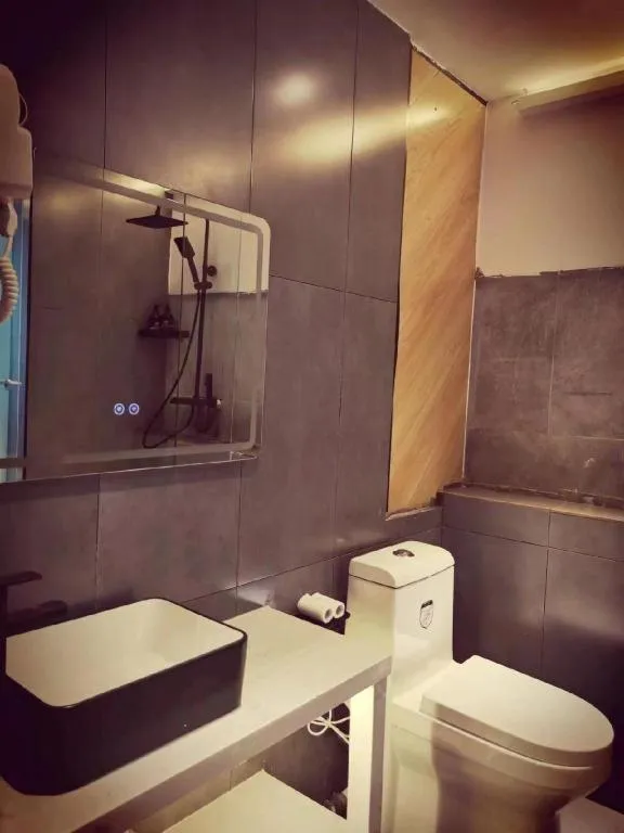 IU Hotels· Xincheng Haibing University Store