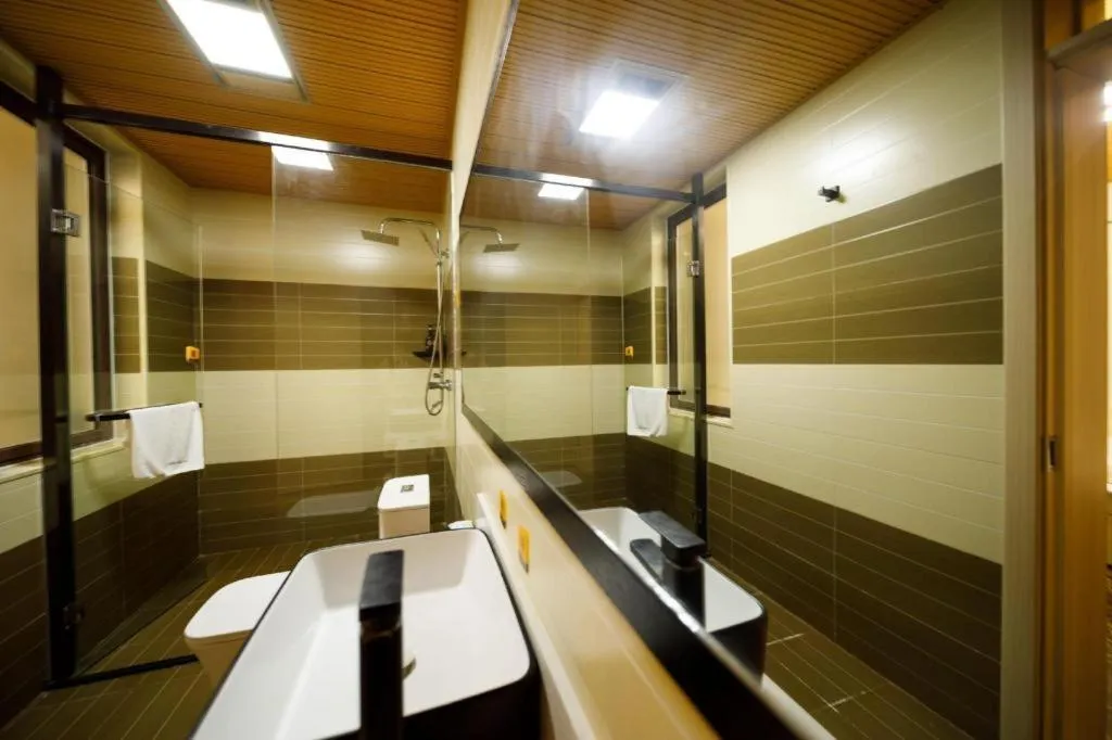 IU Hotels· Xincheng Haibing University Store