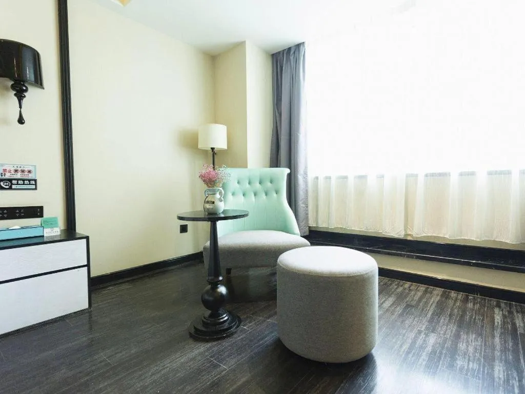 Xana Hotelle· Wulumuqi High Speed Railway Station Baonengcheng