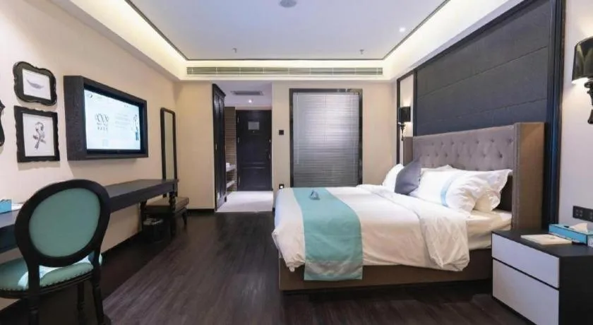 Bed in Xana Hotelle· Wulumuqi High Speed Railway Station Baonengcheng