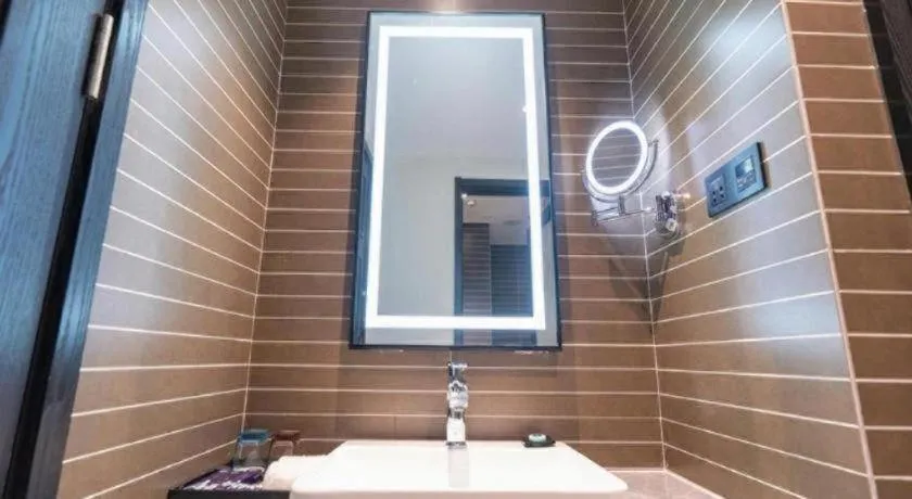 Xana Hotelle· Wulumuqi High Speed Railway Station Baonengcheng