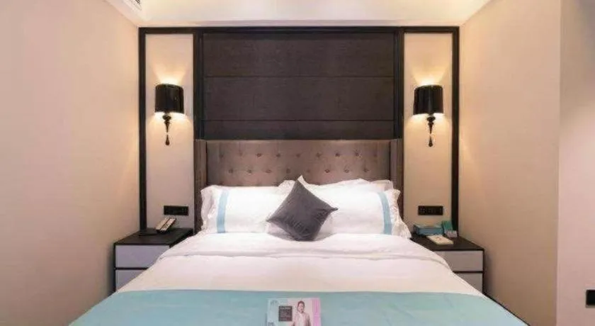 Bed in Xana Hotelle· Wulumuqi High Speed Railway Station Baonengcheng