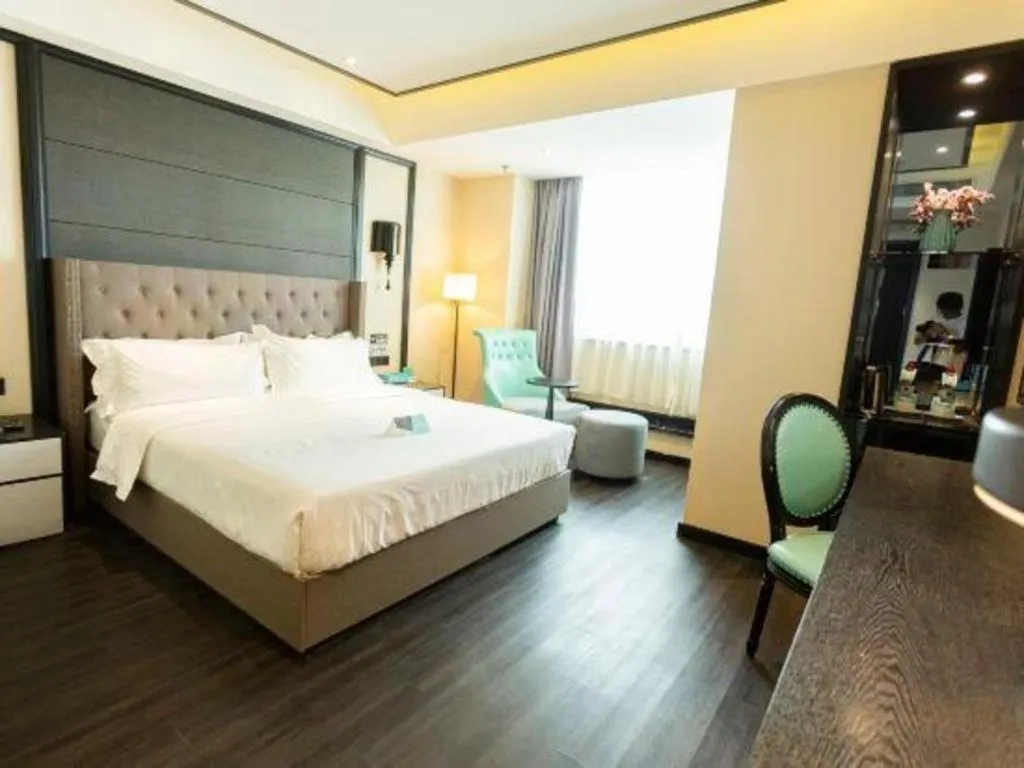 Bed in Xana Hotelle· Wulumuqi High Speed Railway Station Baonengcheng