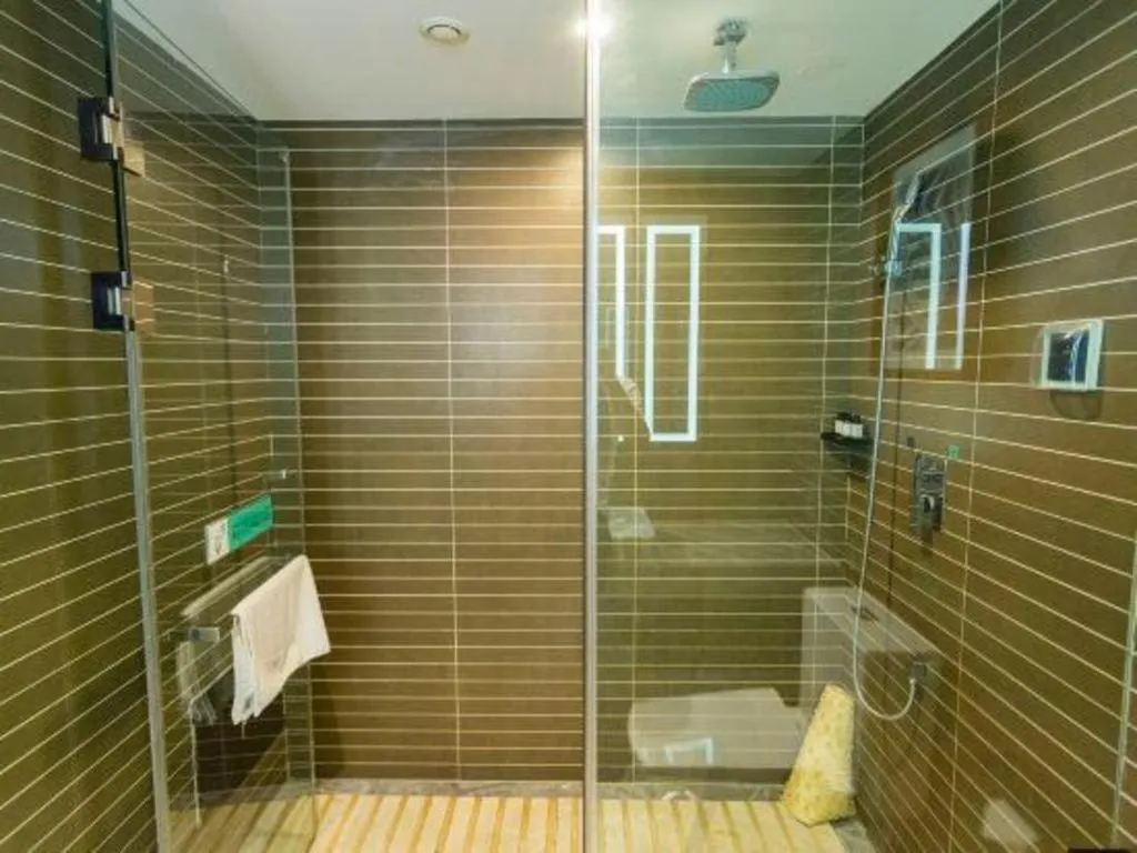 Xana Hotelle· Wulumuqi High Speed Railway Station Baonengcheng