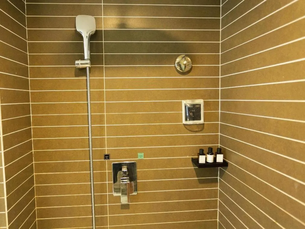 Xana Hotelle· Wulumuqi High Speed Railway Station Baonengcheng