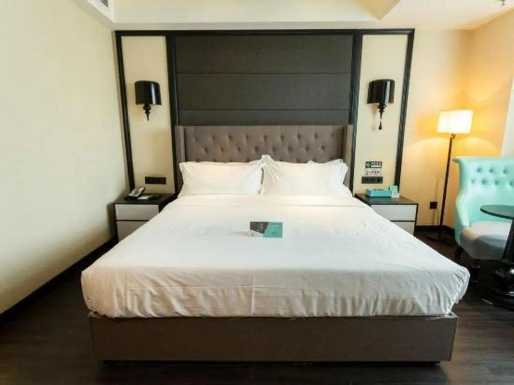 Bed in Xana Hotelle· Wulumuqi High Speed Railway Station Baonengcheng